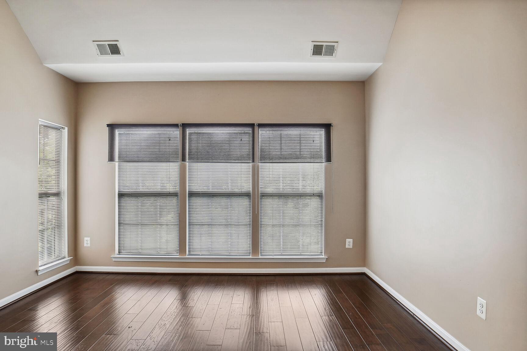 BOWIE TOWERS - Residential