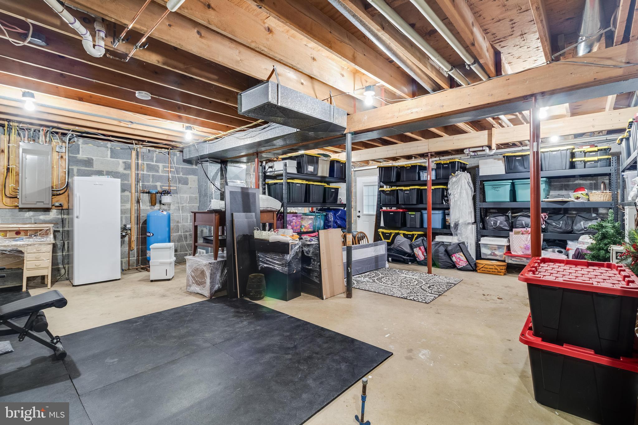 HUNTINGTOWN FARMS - Residential