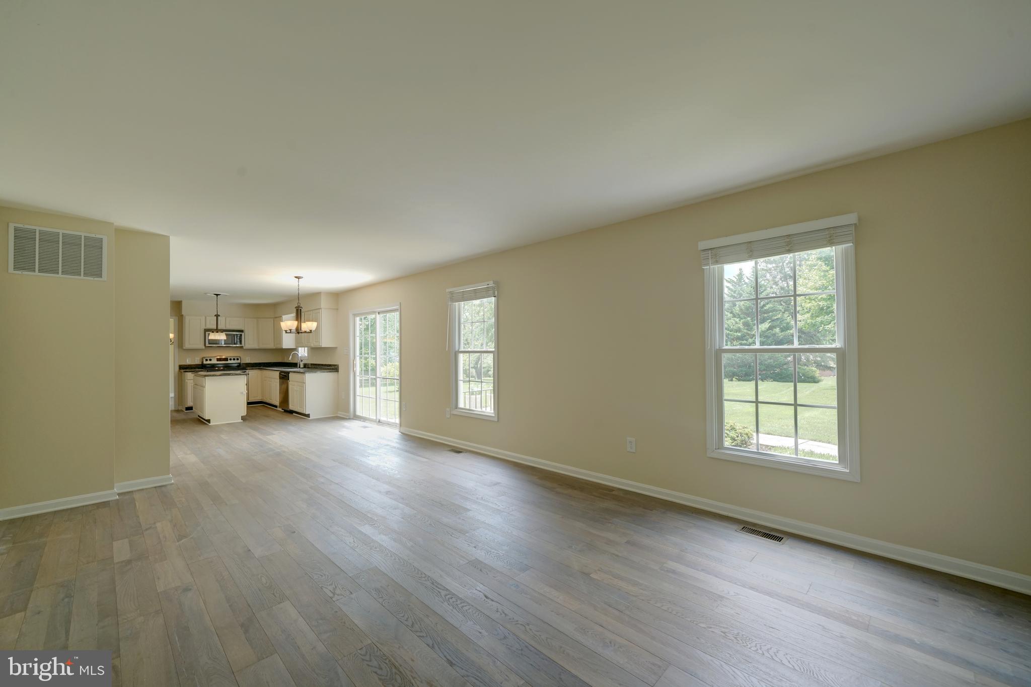 WELLINGTON ESTATES - Residential Lease