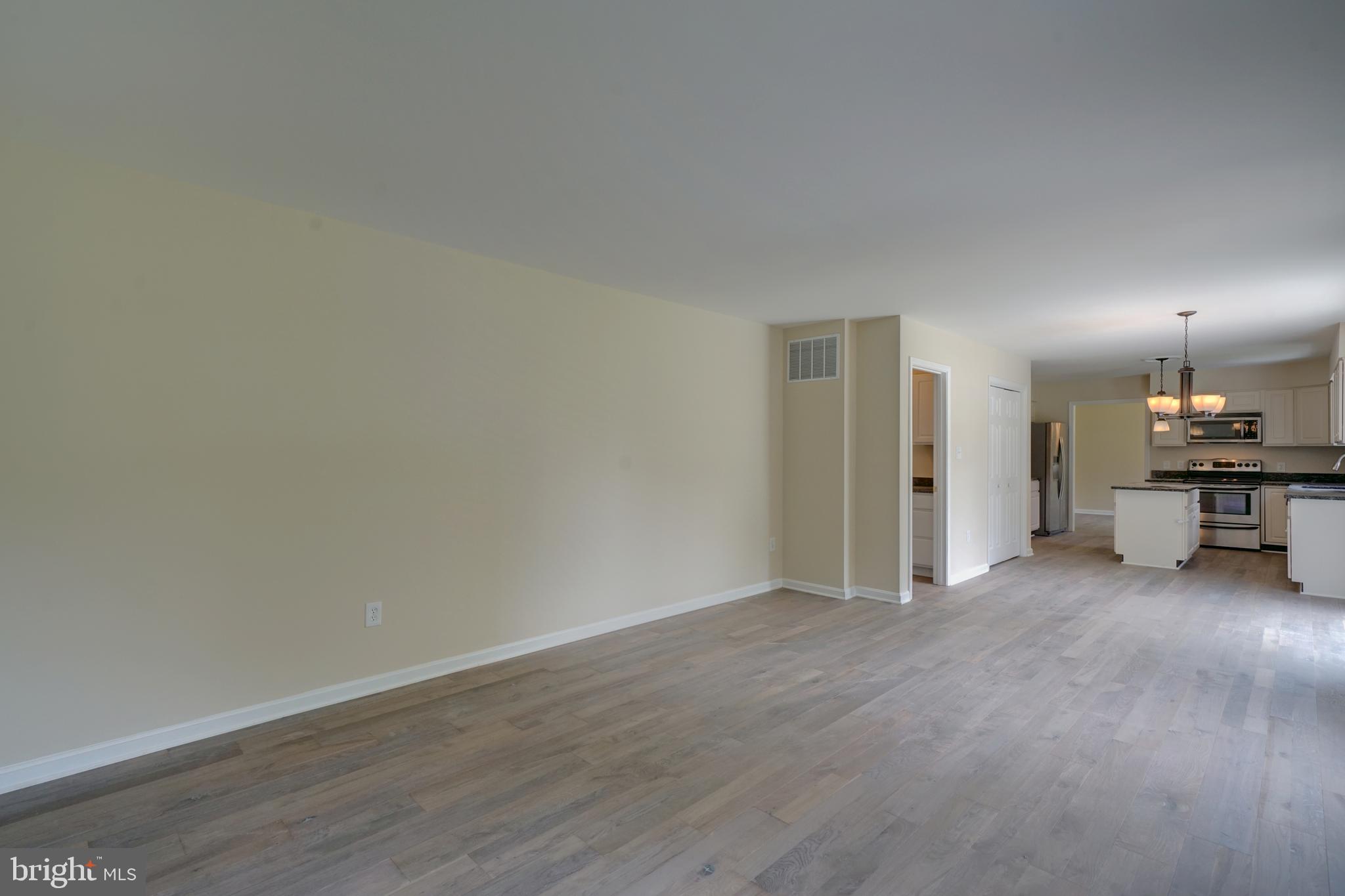 WELLINGTON ESTATES - Residential Lease