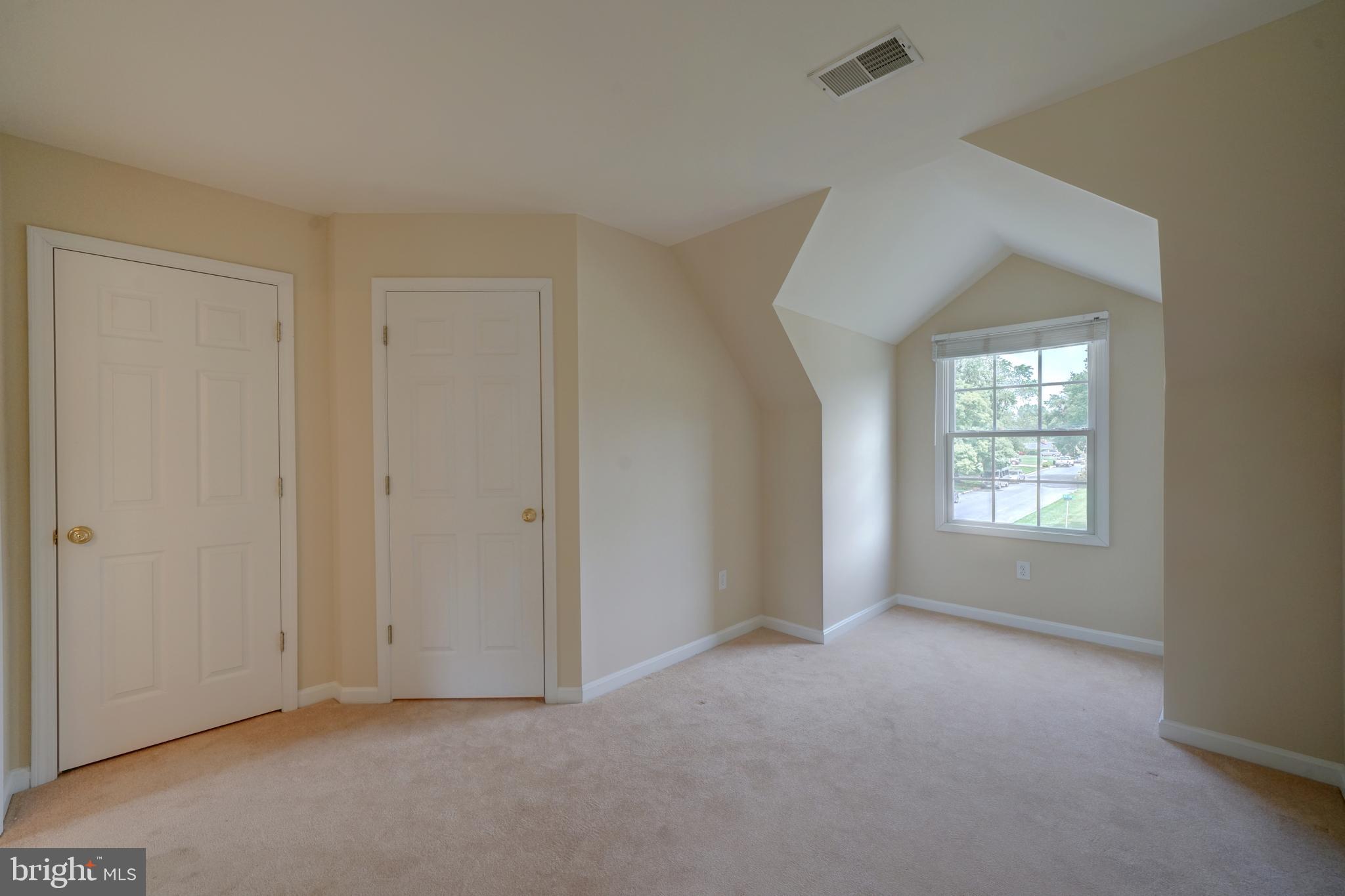 WELLINGTON ESTATES - Residential Lease