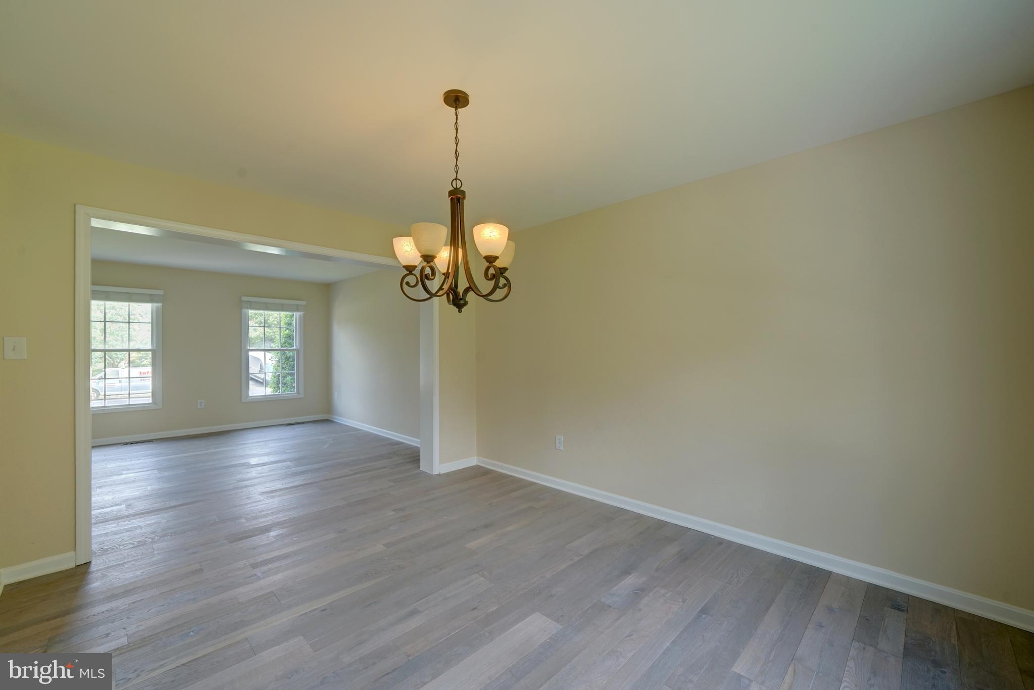 WELLINGTON ESTATES - Residential Lease