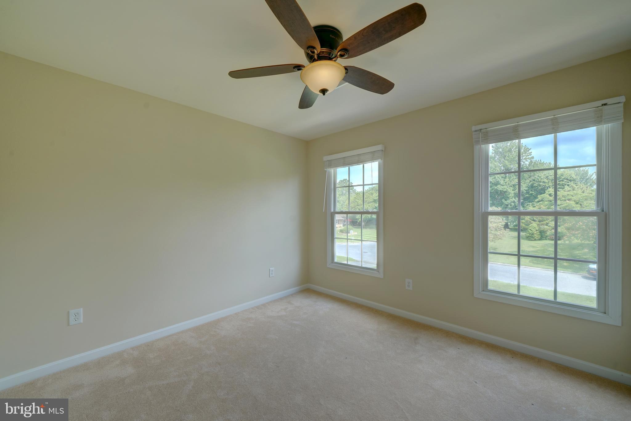 WELLINGTON ESTATES - Residential Lease