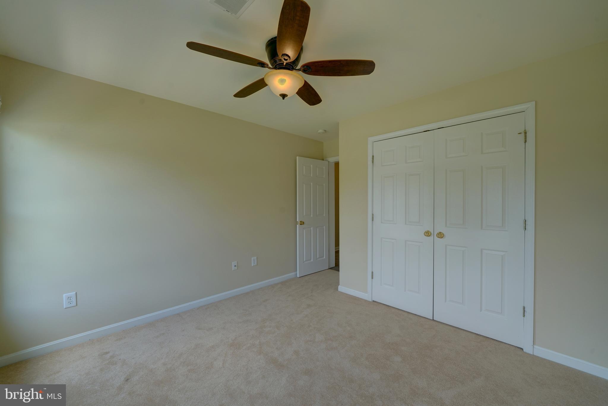 WELLINGTON ESTATES - Residential Lease