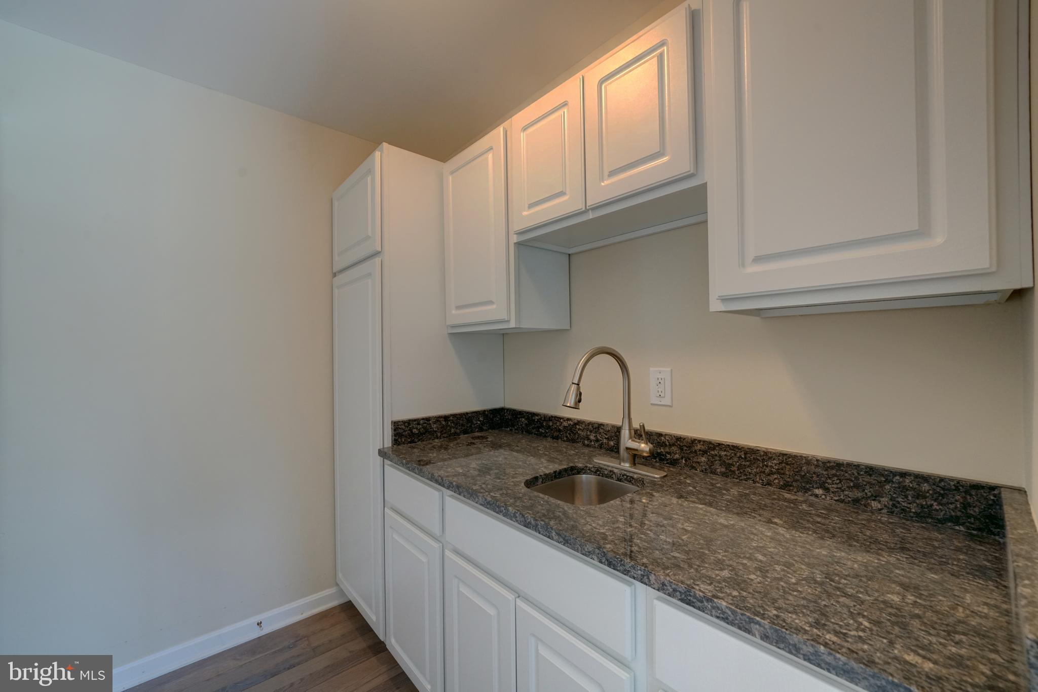 WELLINGTON ESTATES - Residential Lease