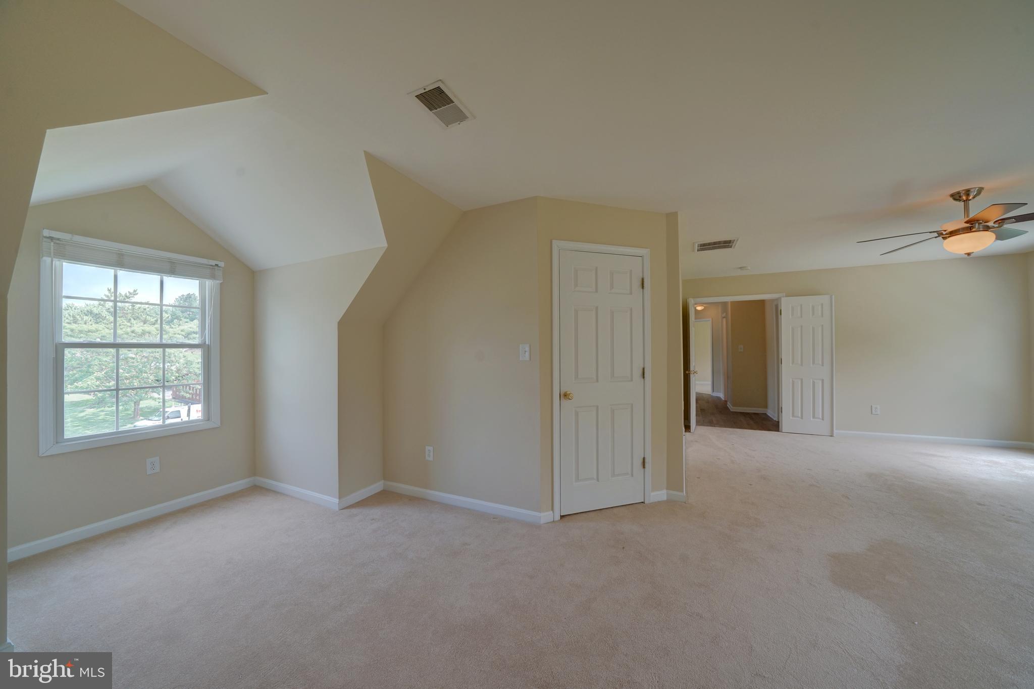 WELLINGTON ESTATES - Residential Lease