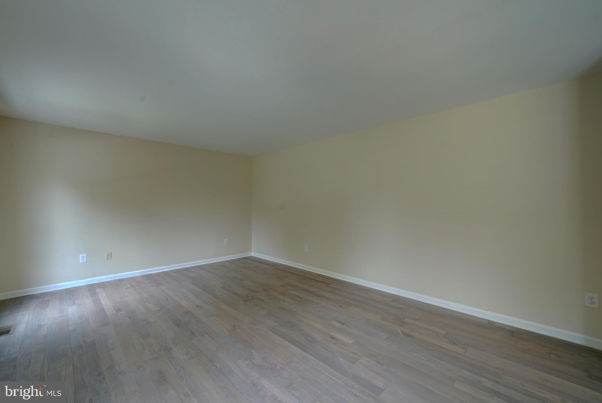 WELLINGTON ESTATES - Residential Lease