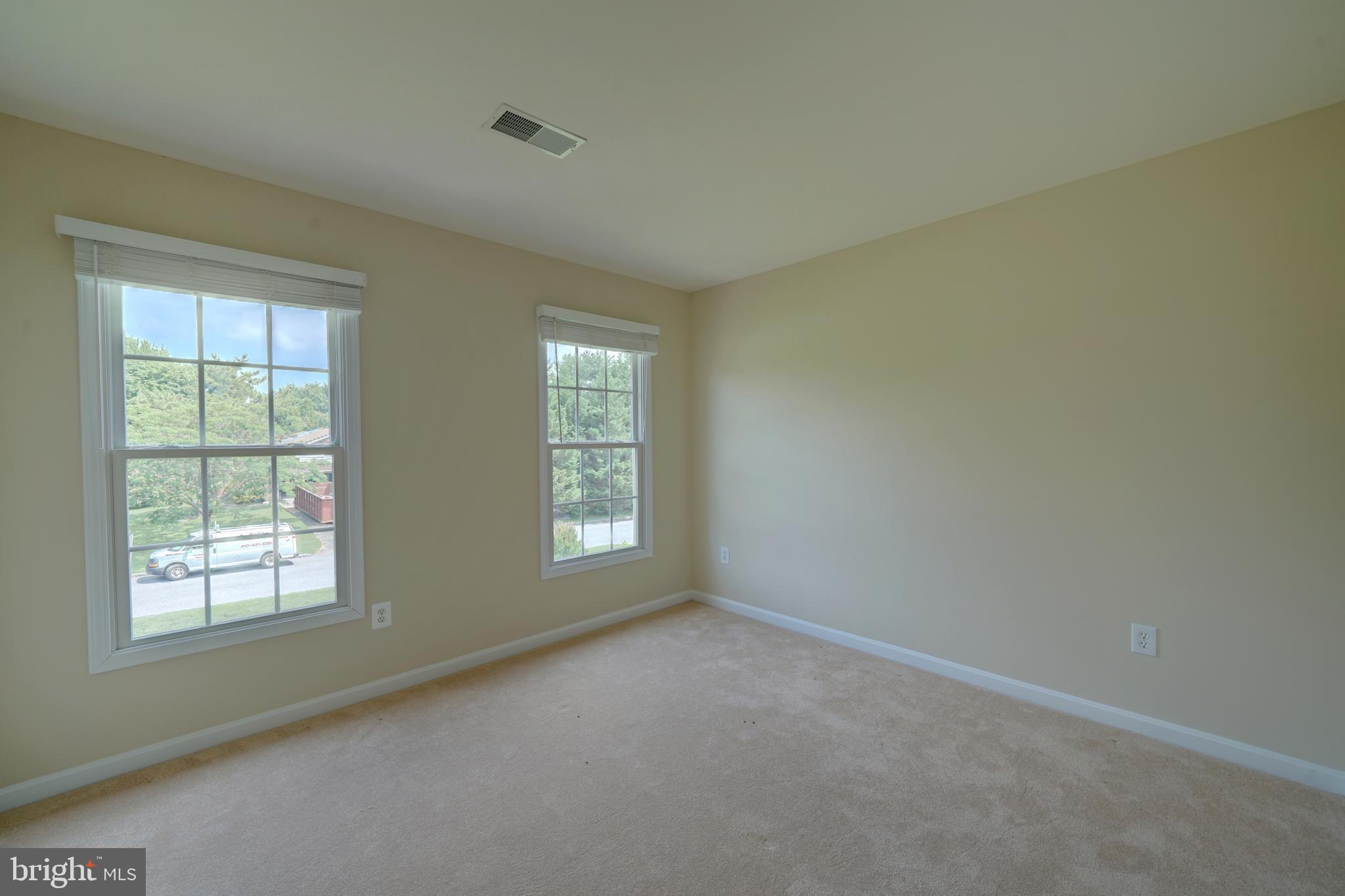 WELLINGTON ESTATES - Residential Lease