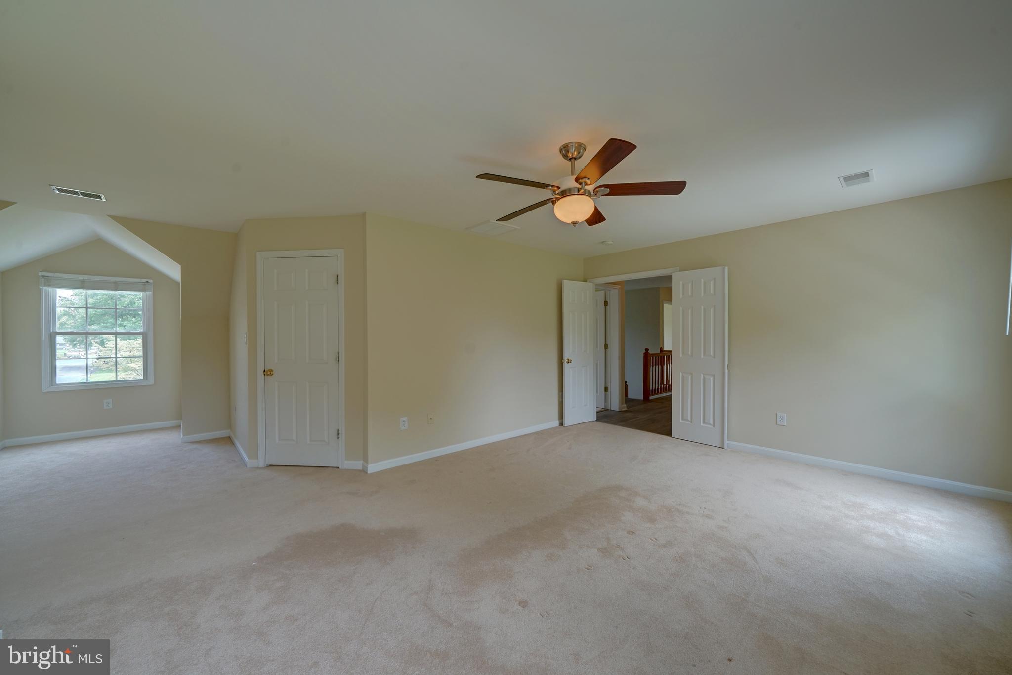 WELLINGTON ESTATES - Residential Lease