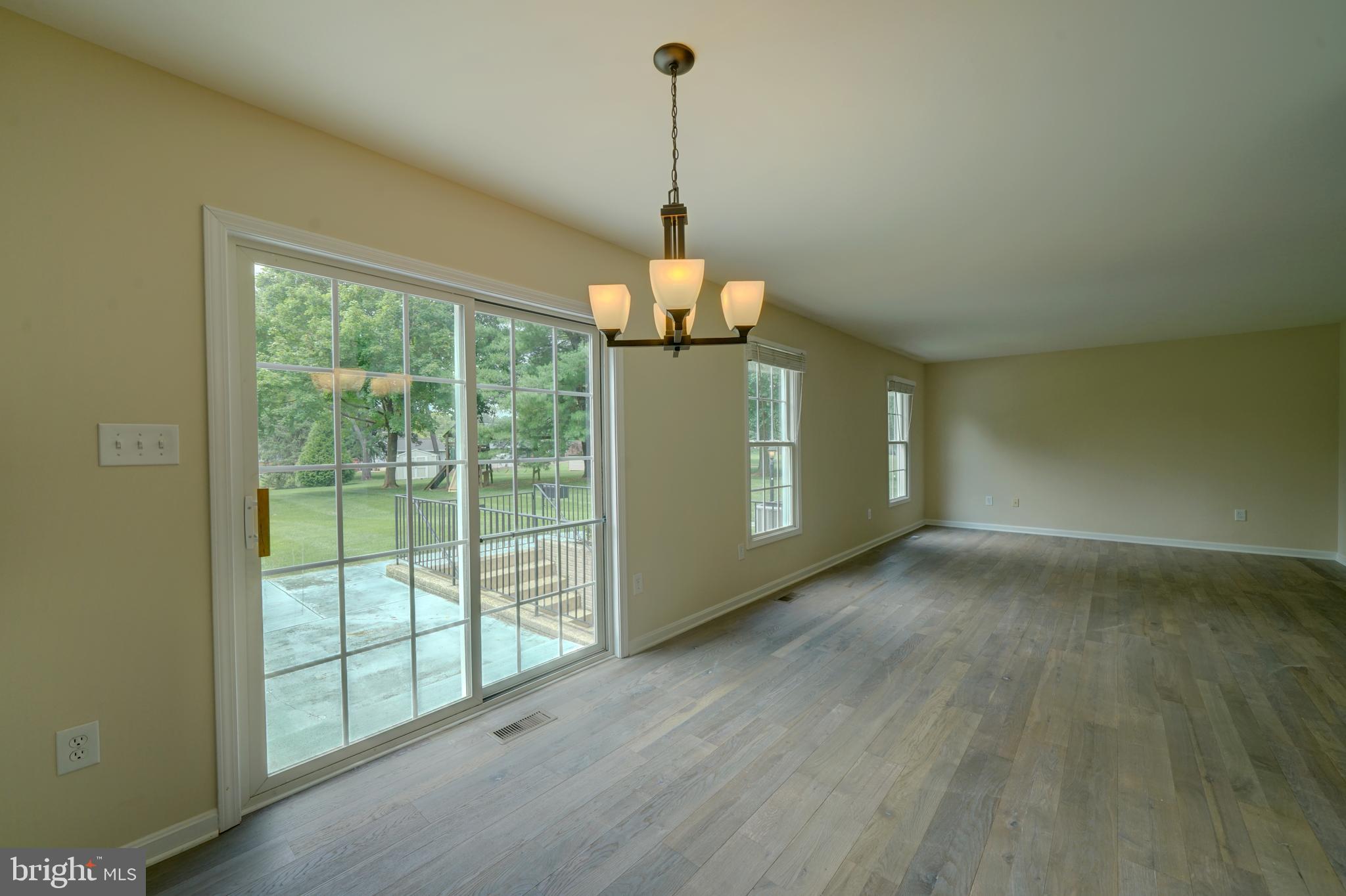 WELLINGTON ESTATES - Residential Lease