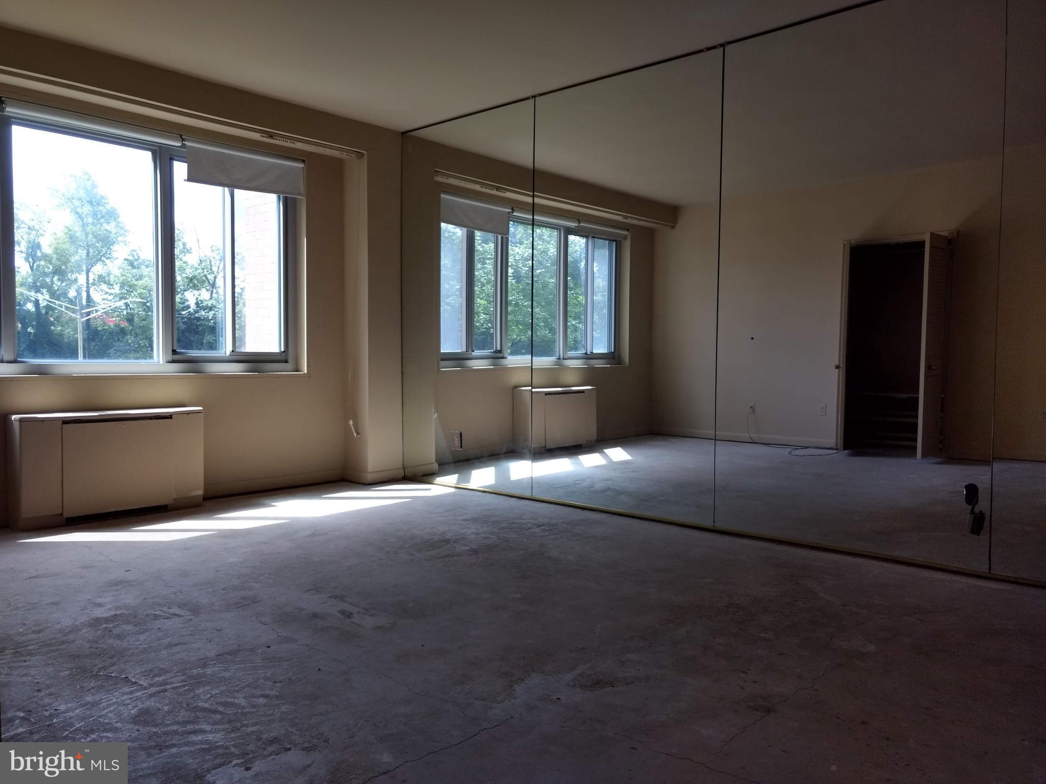 ELEVEN SLADE - Residential