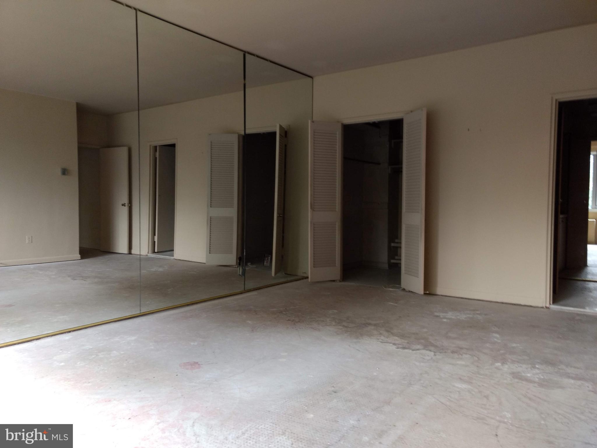 ELEVEN SLADE - Residential