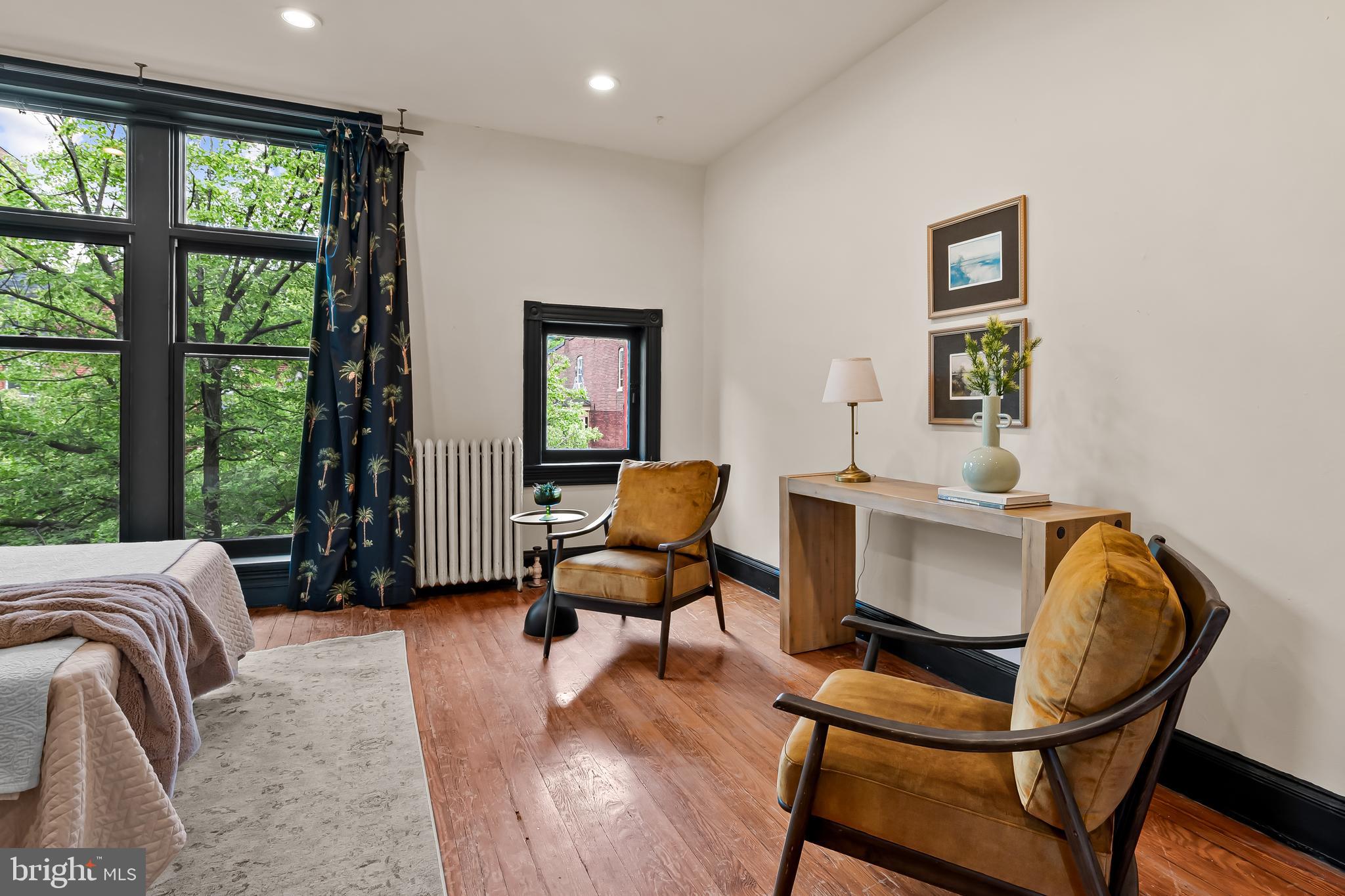MOUNT ROYAL TERRACE - Residential