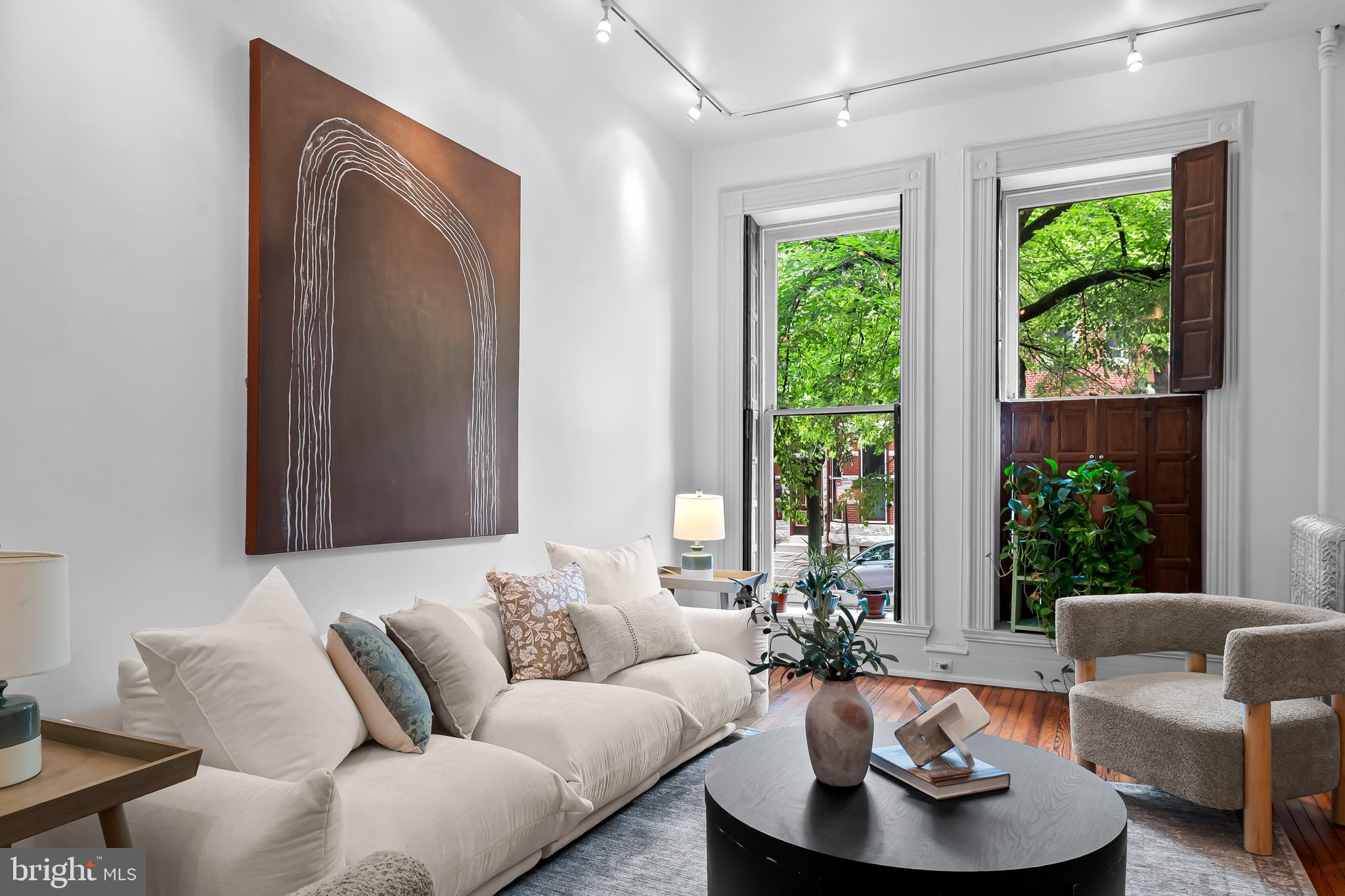MOUNT ROYAL TERRACE - Residential