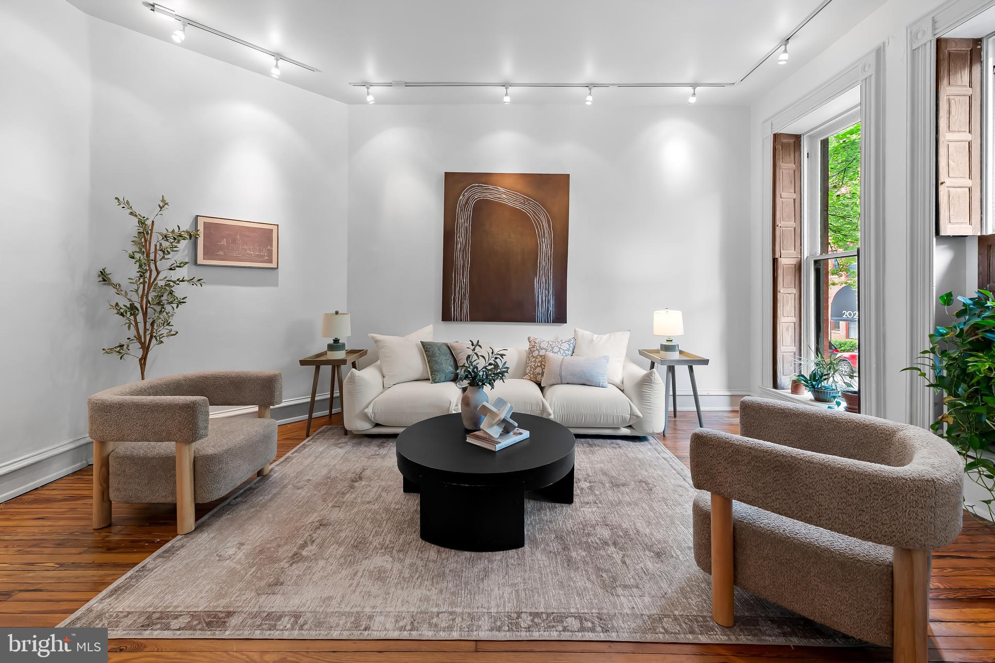 MOUNT ROYAL TERRACE - Residential