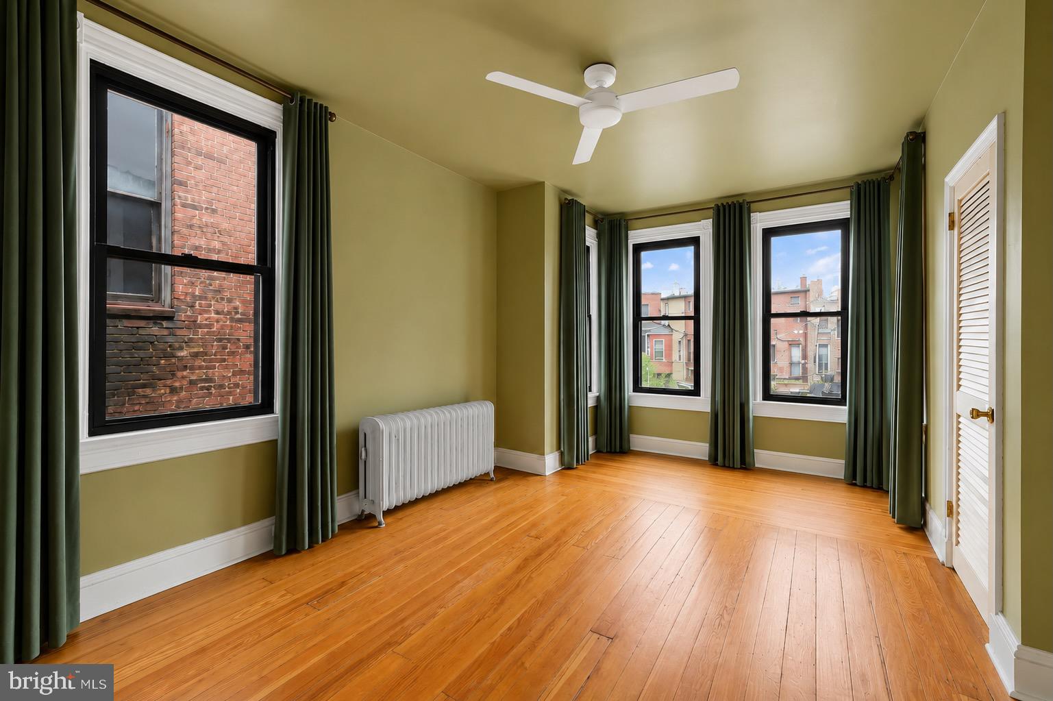 MOUNT ROYAL TERRACE - Residential