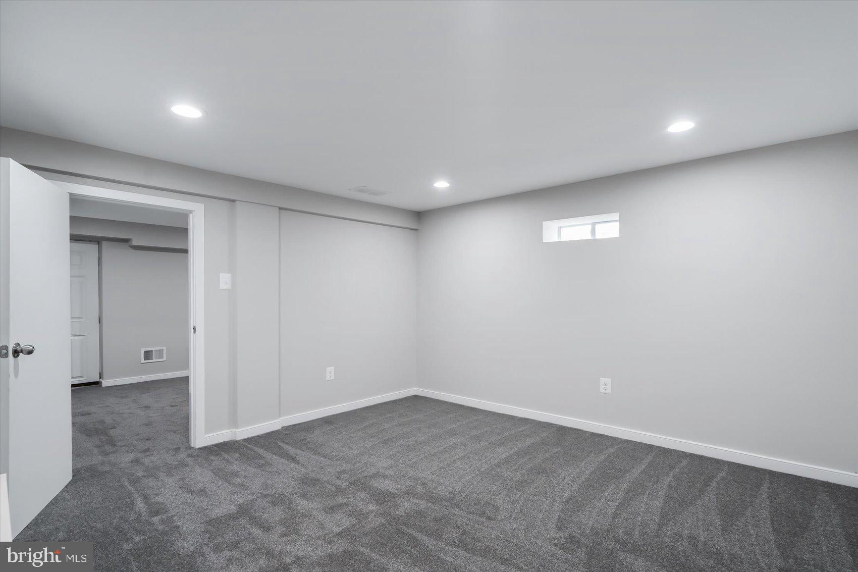 RIVERA BEACH - Residential