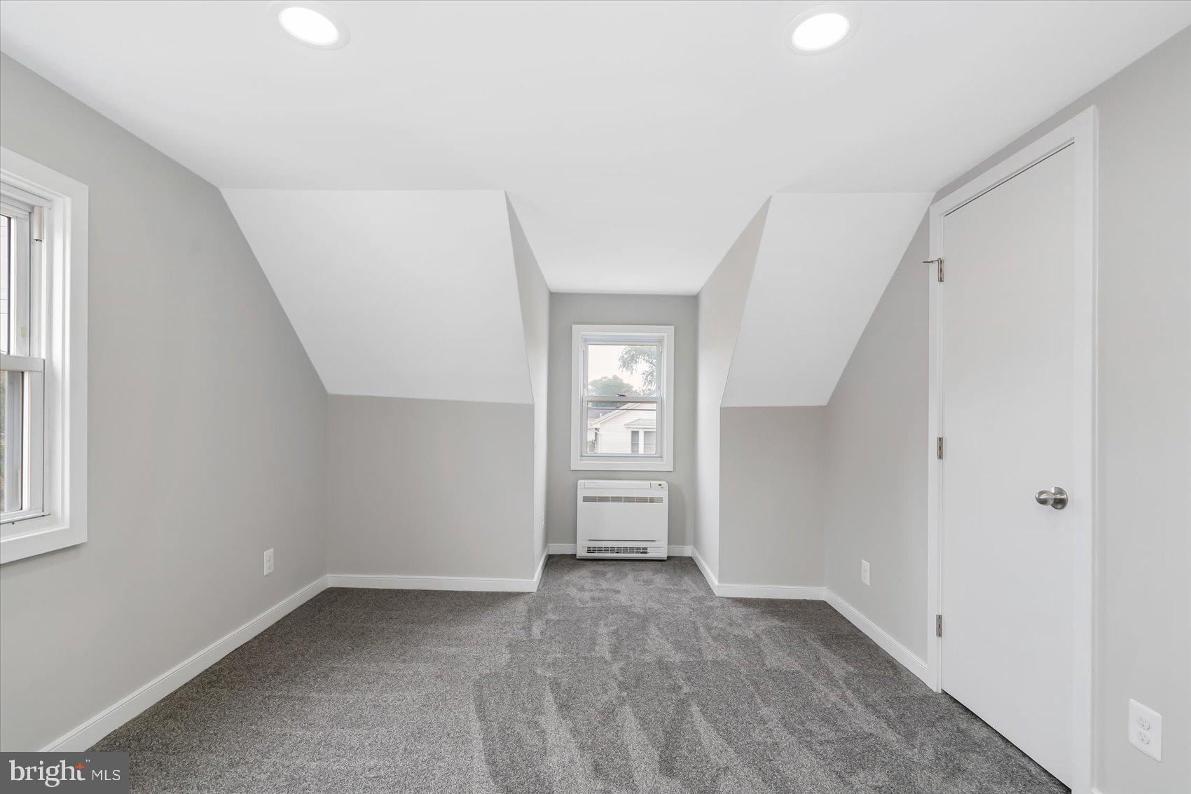 RIVERA BEACH - Residential