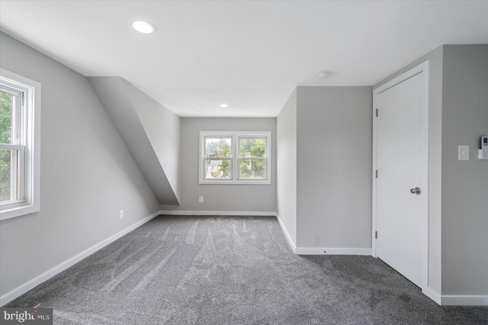 RIVERA BEACH - Residential