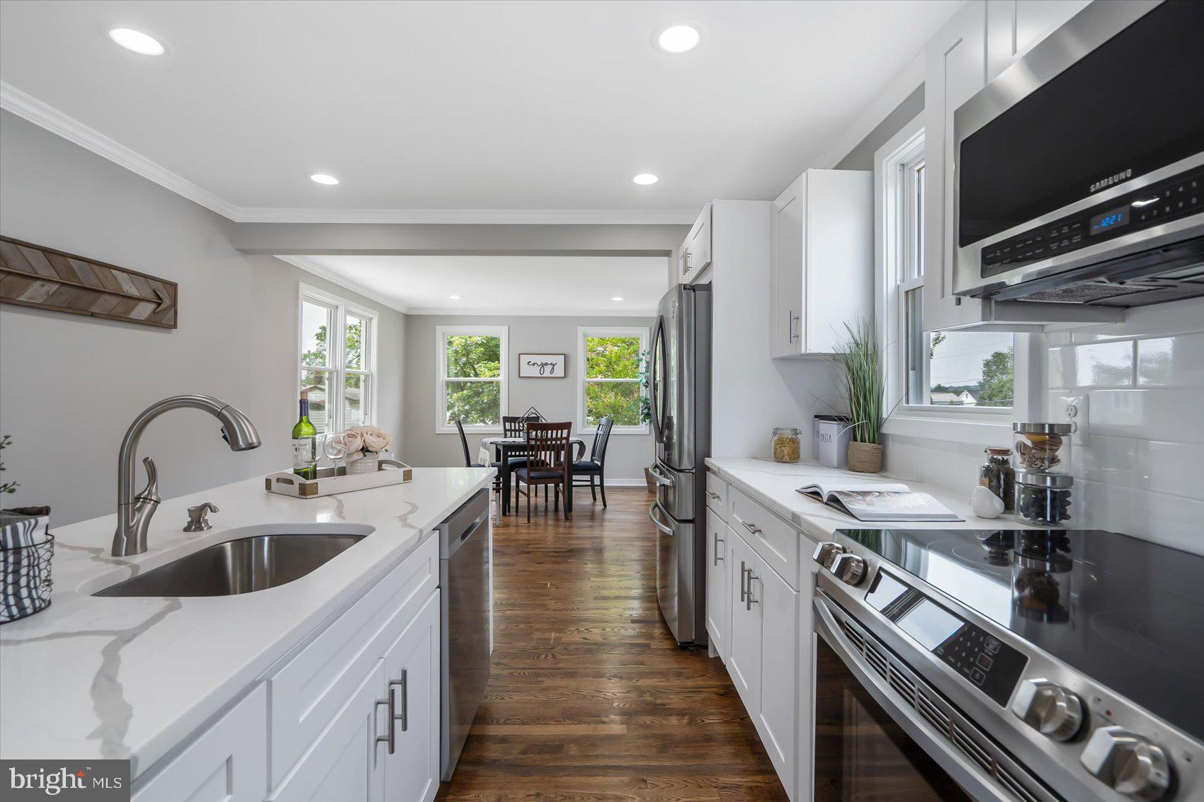 RIVERA BEACH - Residential