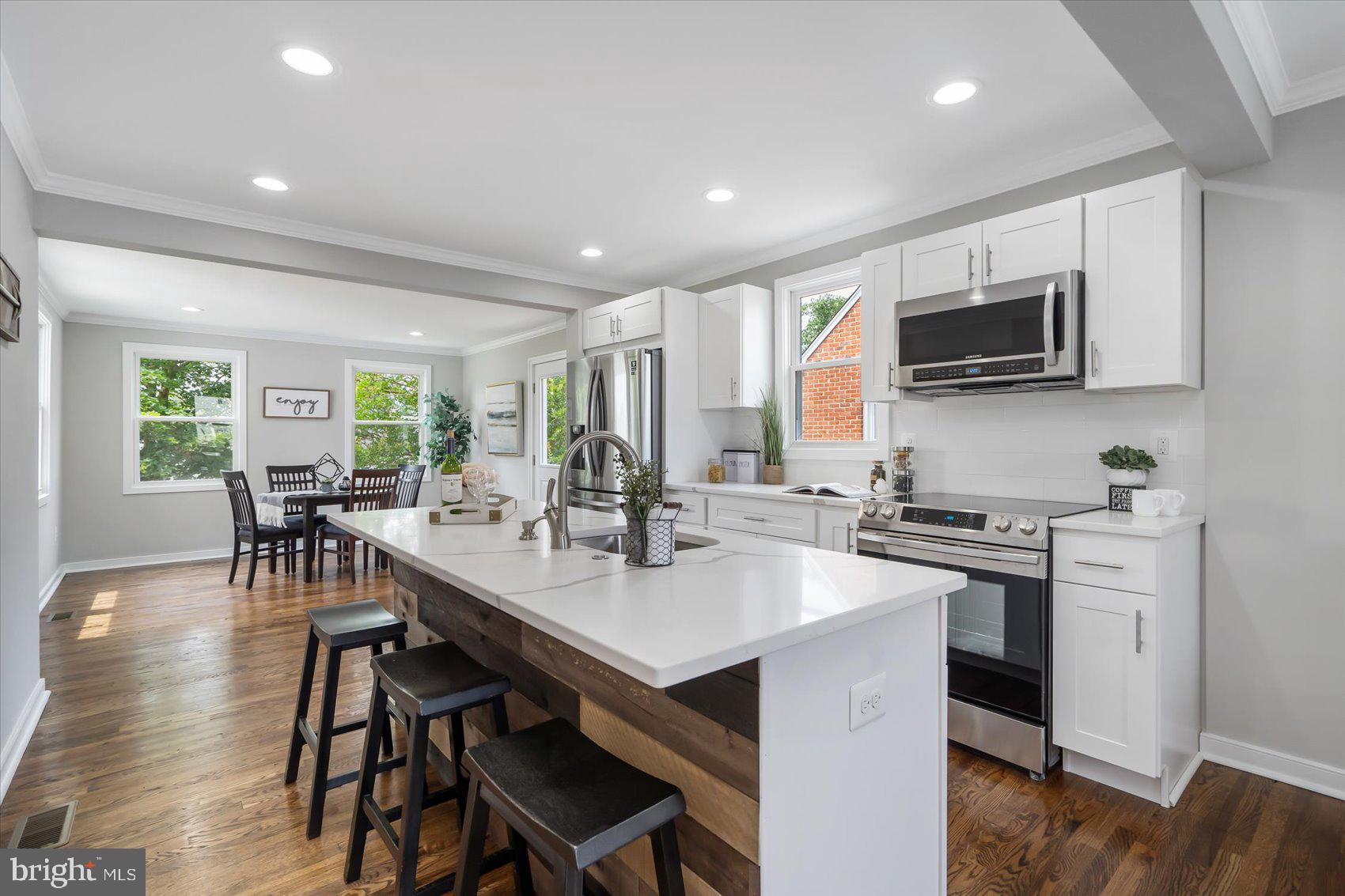 RIVERA BEACH - Residential