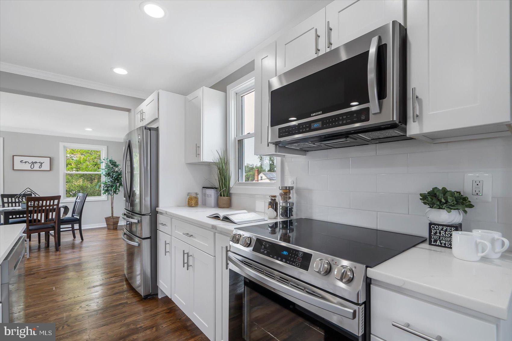 RIVERA BEACH - Residential