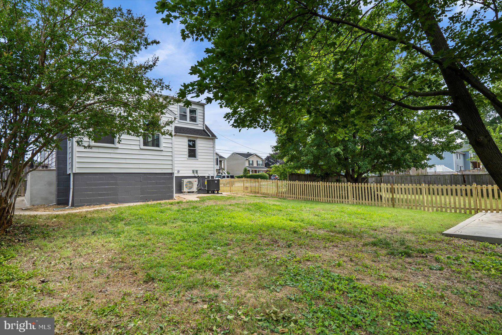 RIVERA BEACH - Residential