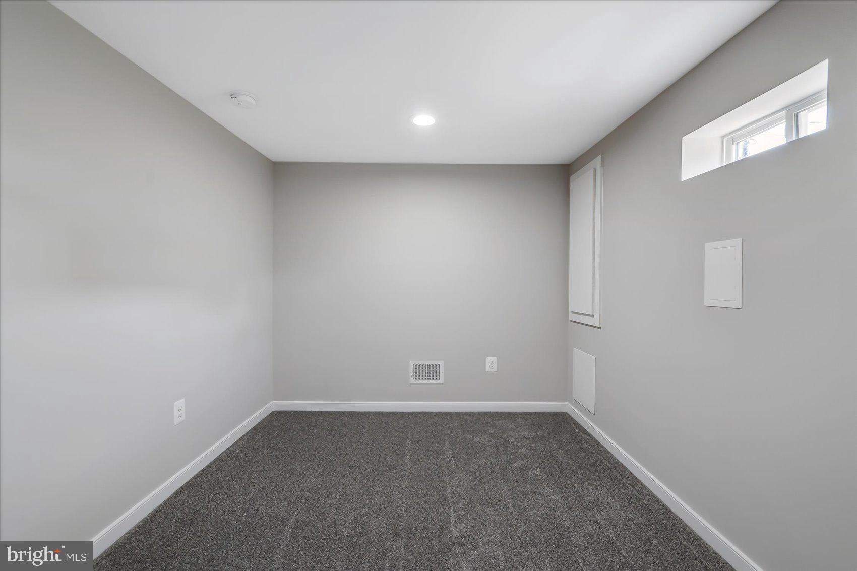 RIVERA BEACH - Residential