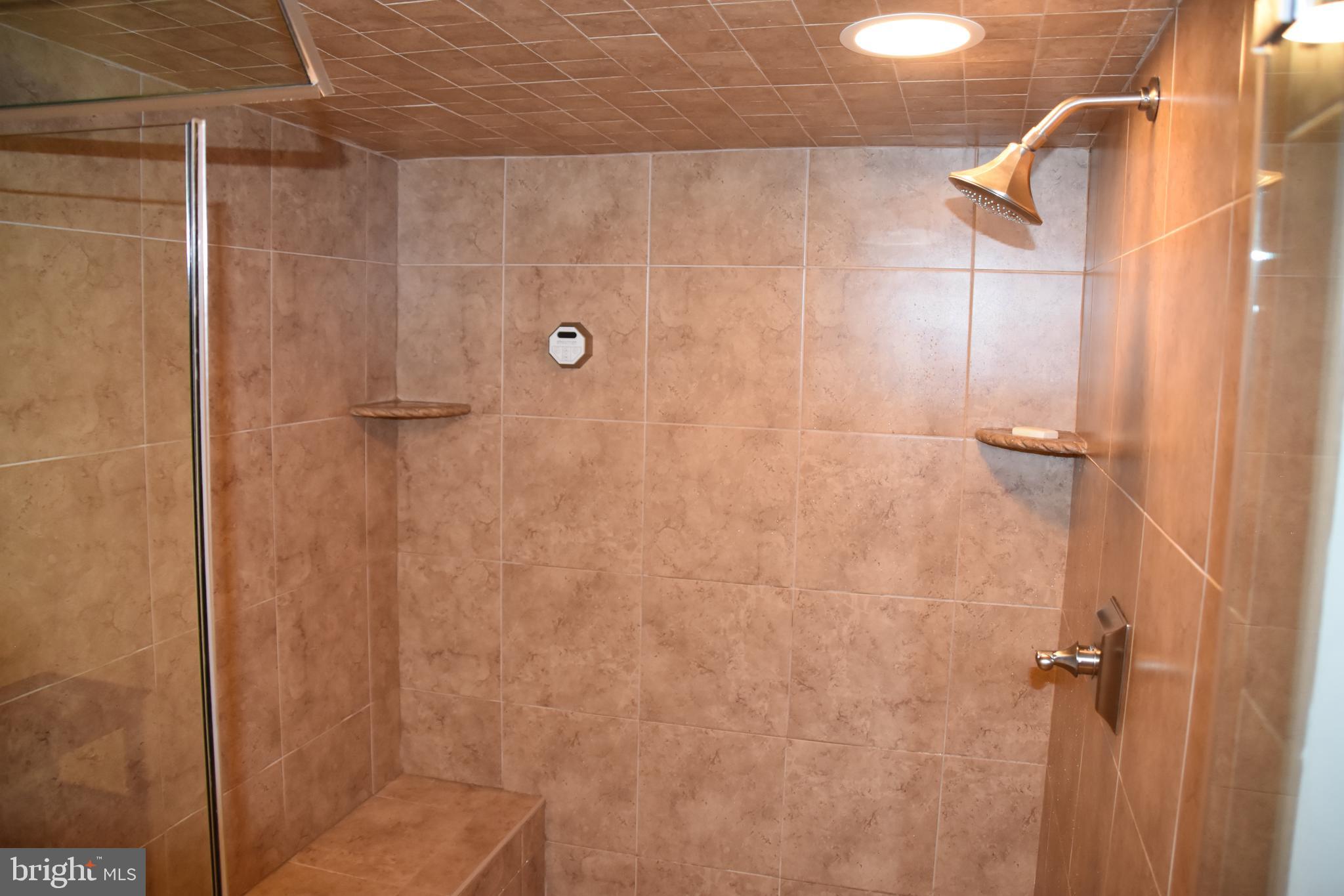 MIDDLETON FARM - Residential Lease