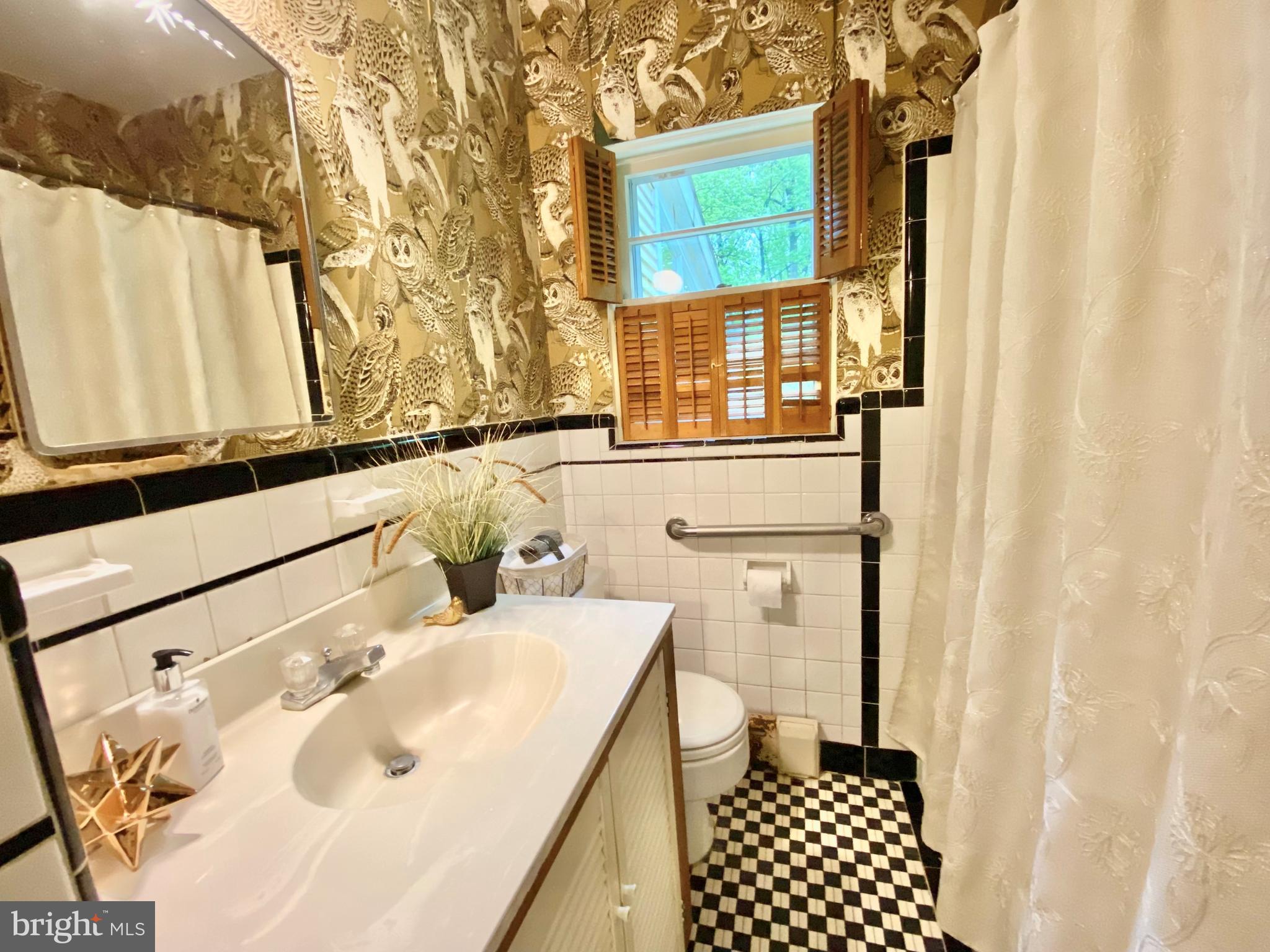 NONE AVAILABLE - Land