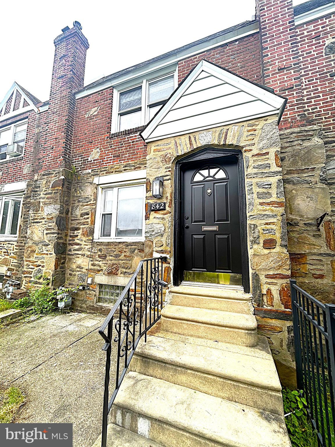 842 FAIRFAX ROAD