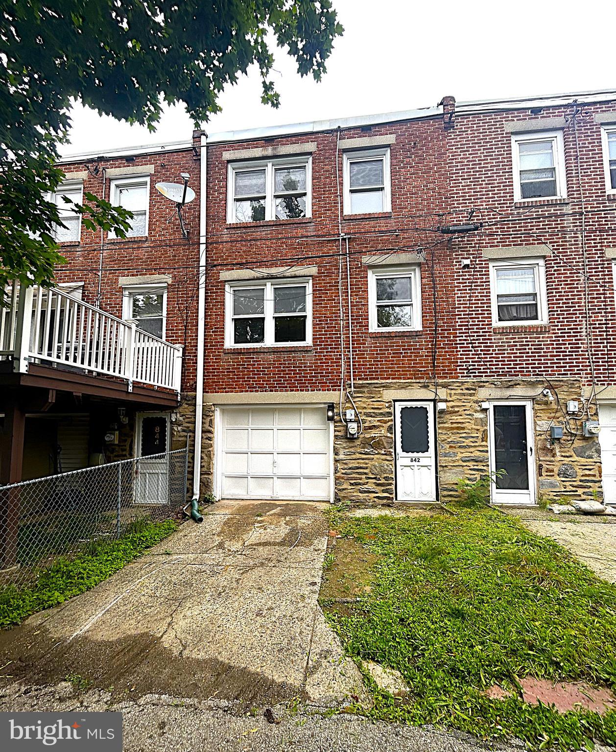 842 FAIRFAX ROAD