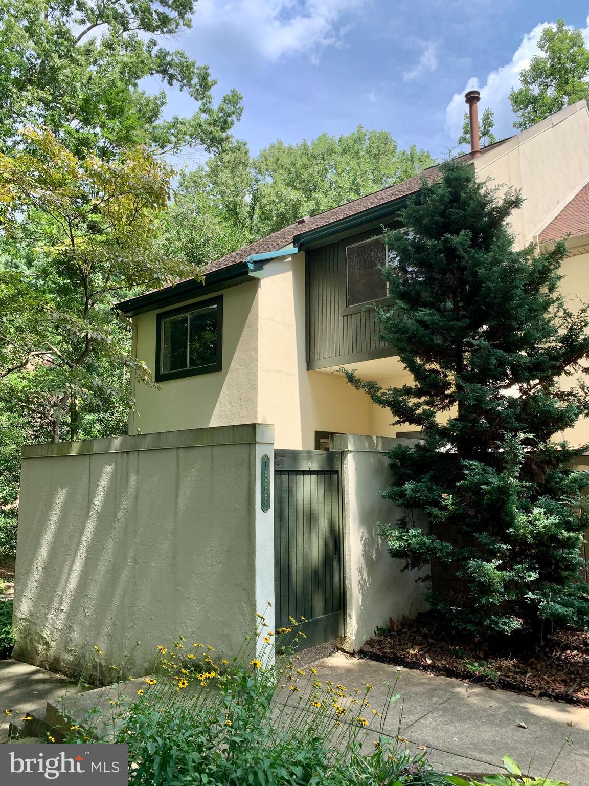 RESTON - Residential