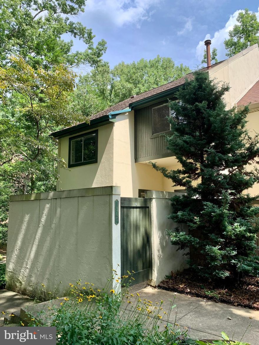 4 bedroom 2.5 bath home in a lake access community! Light and bright 4 level home with red oak hardwood flooring flowing throughout main and upper levels. Main level includes living room and kitchen with plenty of counter space and cabinet space. The primary suite is on its own level. Lower level perfect for additional living space or rec room. Walk to Lake Anne Plaza and stroll the farmer’s market, restaurants, shops, and community Lake Anne has to offer! The home is also in close proximity to Wiehle Metro and Reston Town Center. One assigned carport, one reserved surface parking and ample street parking. Community dock with boat and storage. Amenities abound Reston include Town Center shops and restaurants, 12 pools, Uplands pool for families and North Shore pool and spa are within walking distance. Easy commuter access to, 267, 495, Tysons, and Dulles Airport.