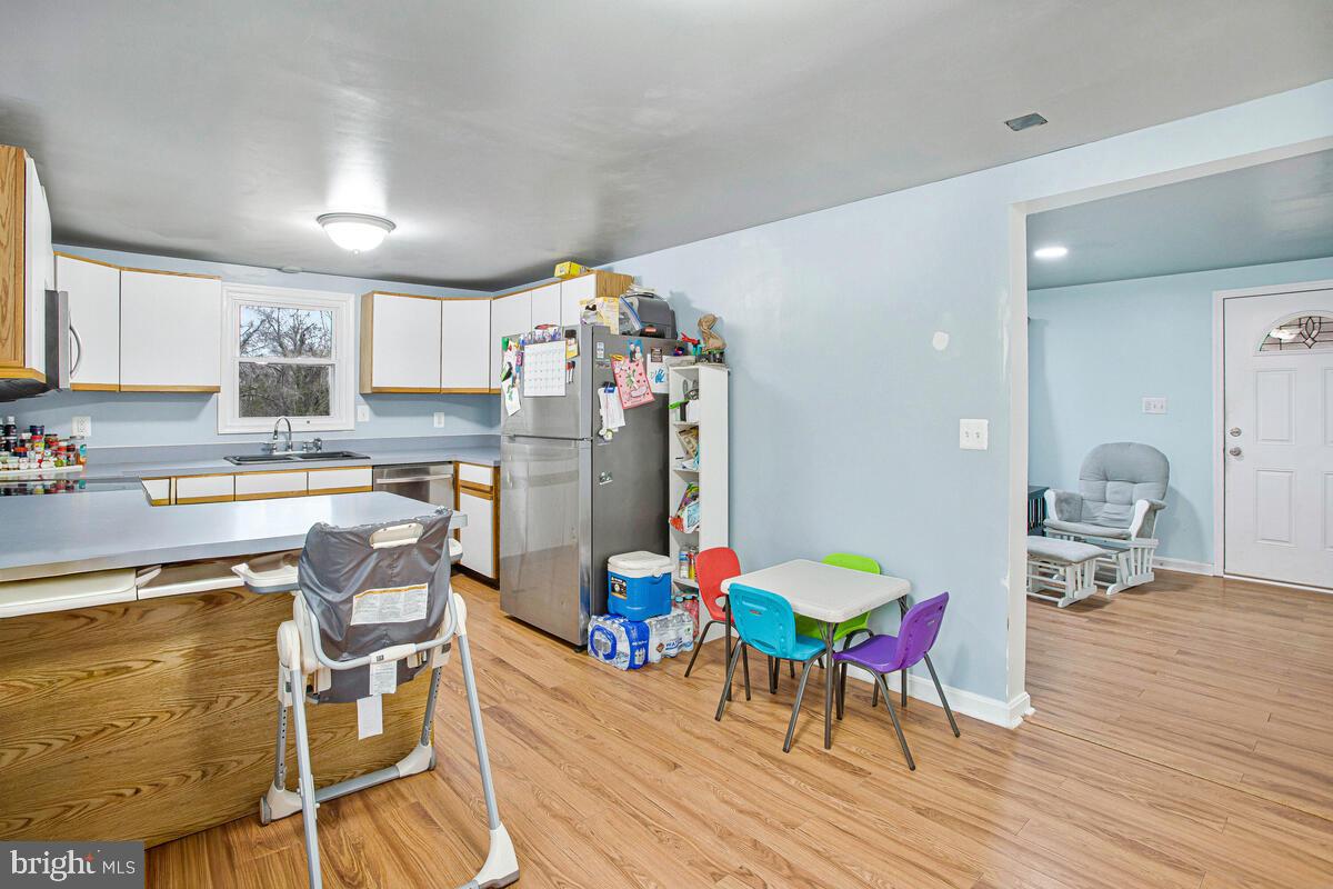 HOLLYWOOD SHORES - Residential