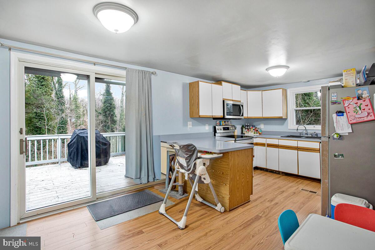 HOLLYWOOD SHORES - Residential