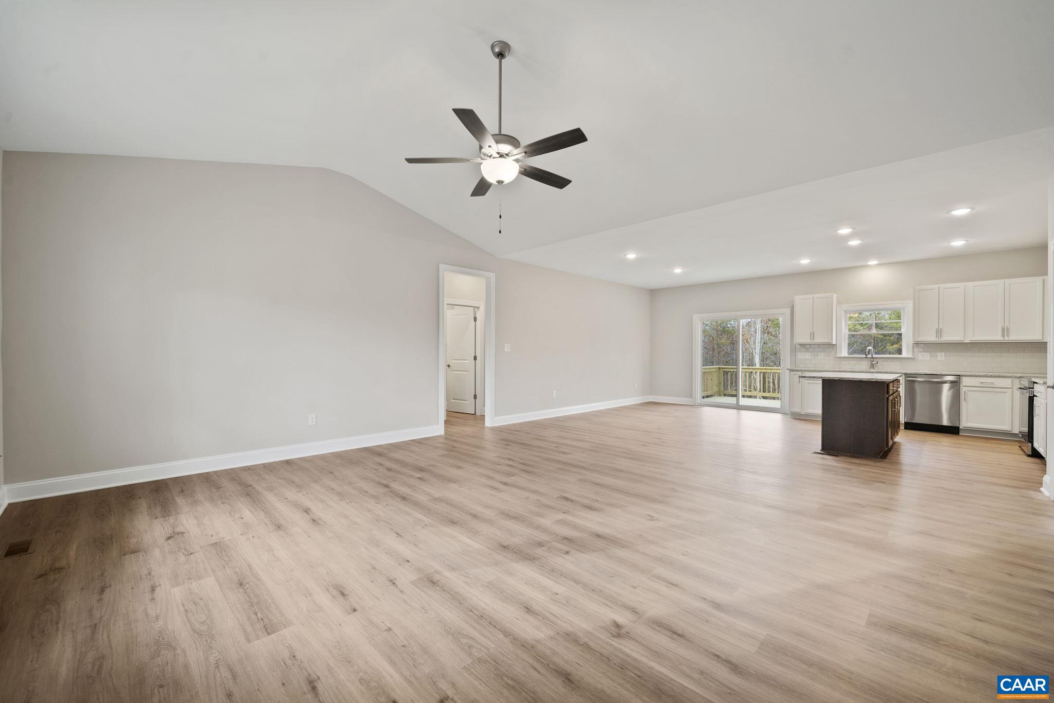 371 GLENMORE LN LOT 52A