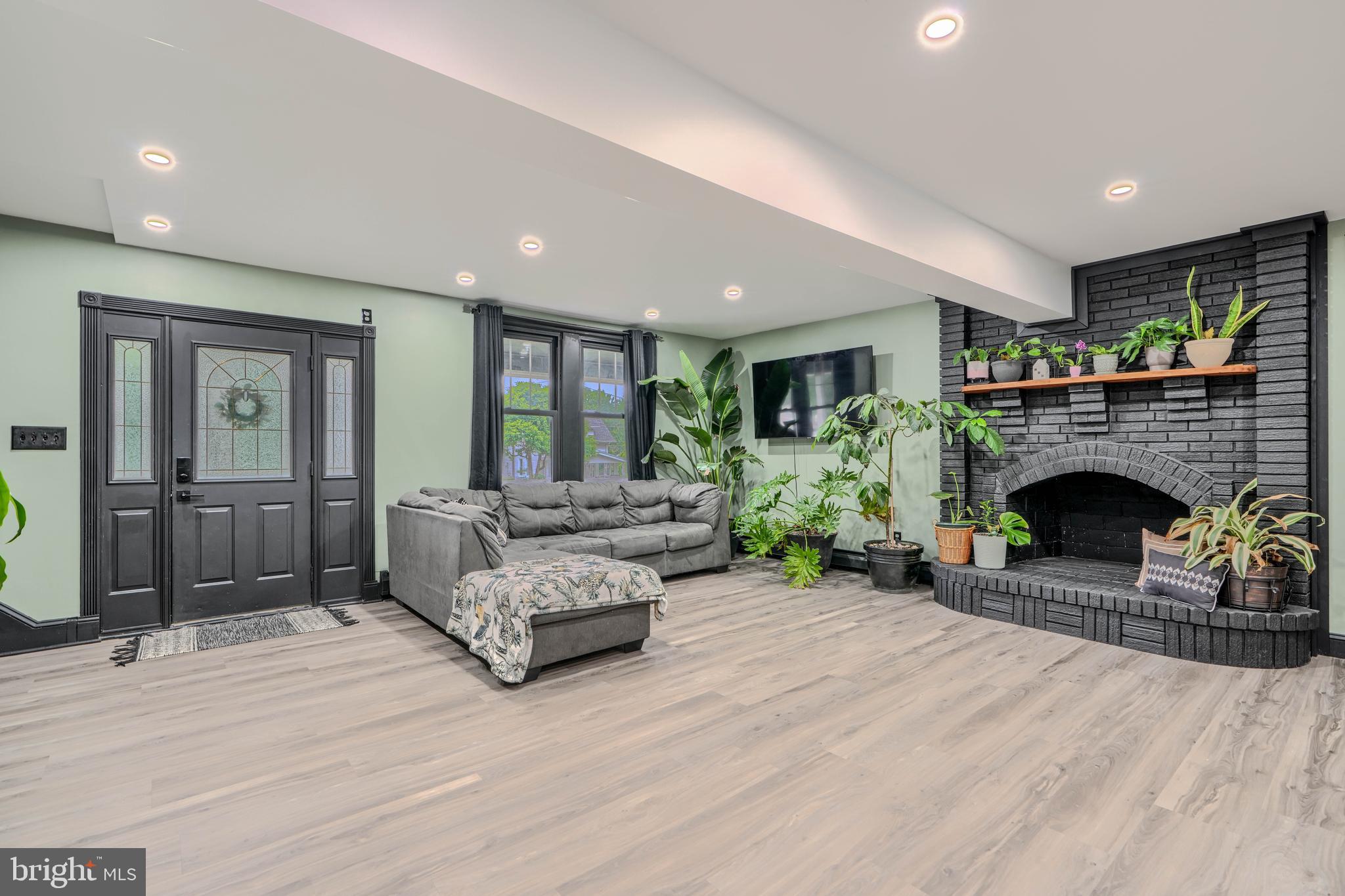 PENWOOD TERRACE - Residential