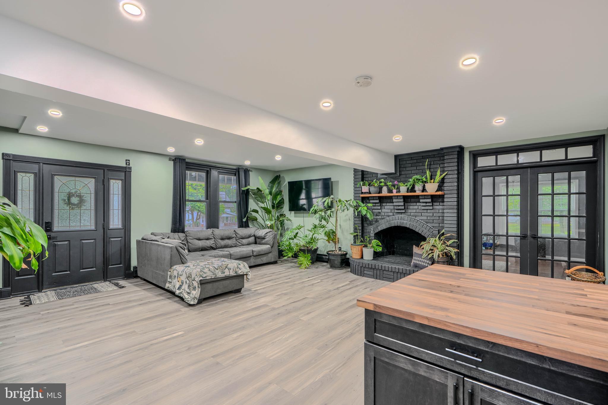 PENWOOD TERRACE - Residential