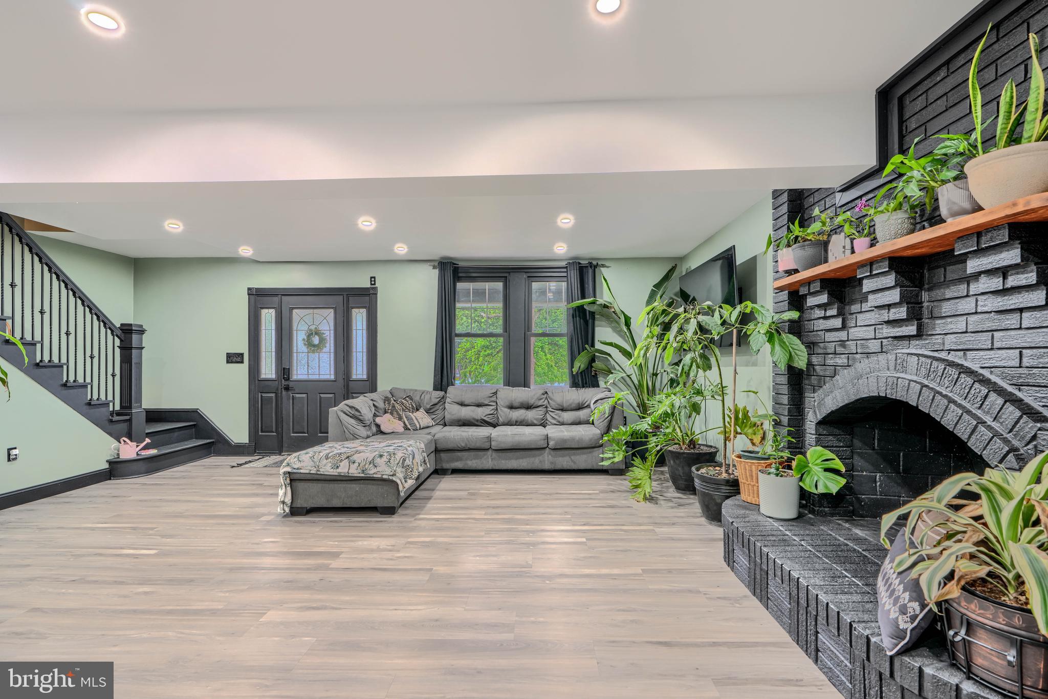 PENWOOD TERRACE - Residential