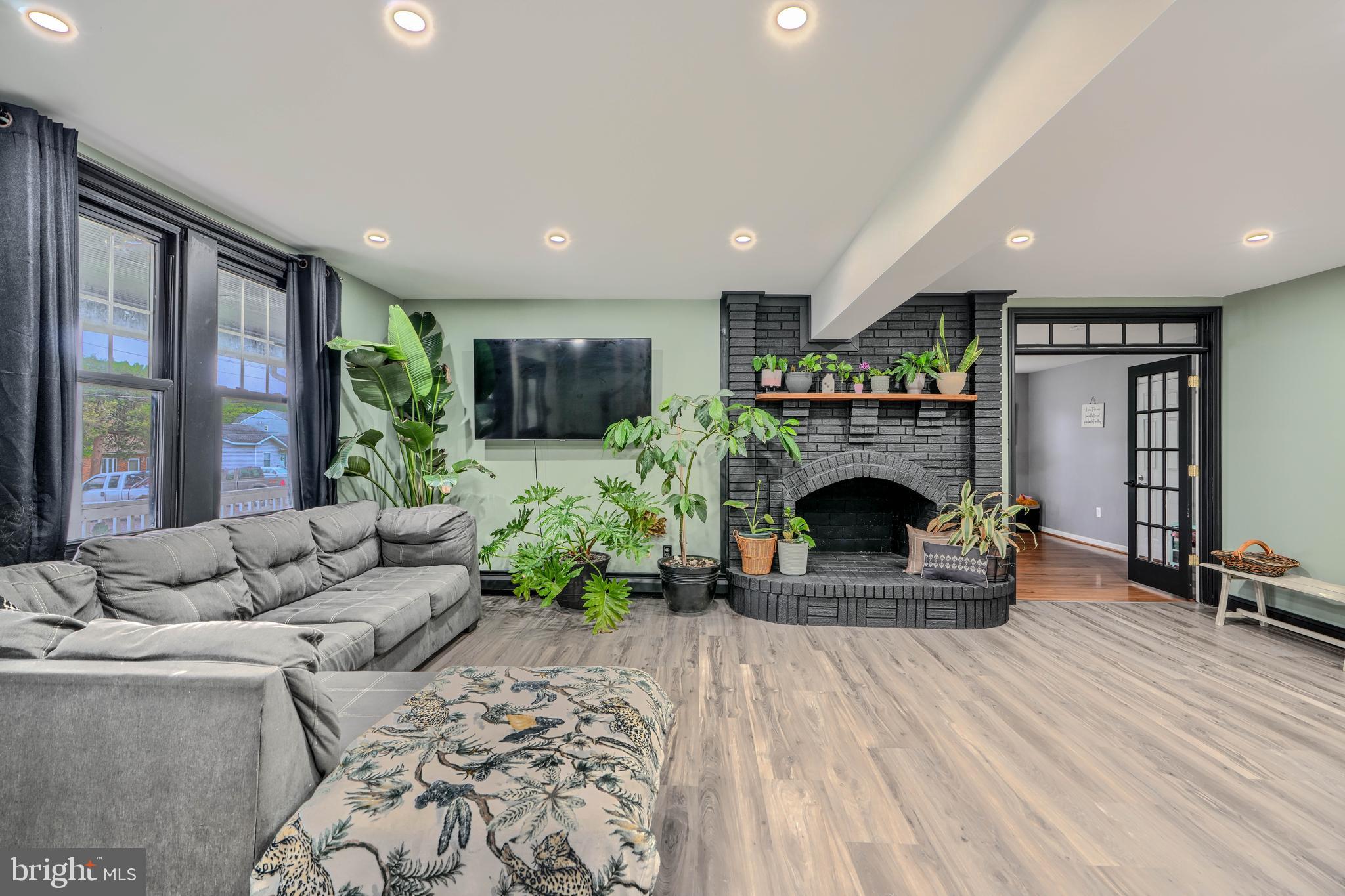 PENWOOD TERRACE - Residential