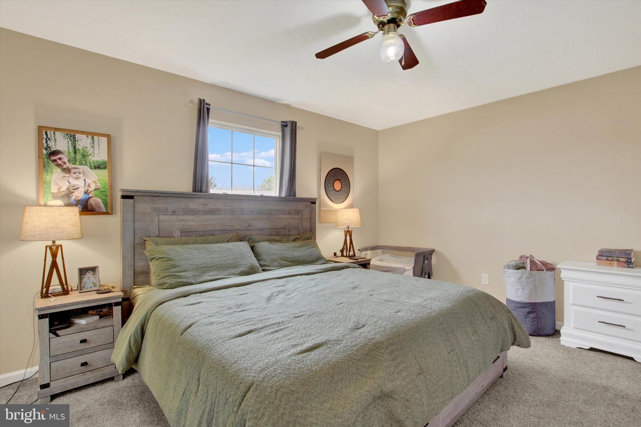 COLONIAL HILLS - Residential