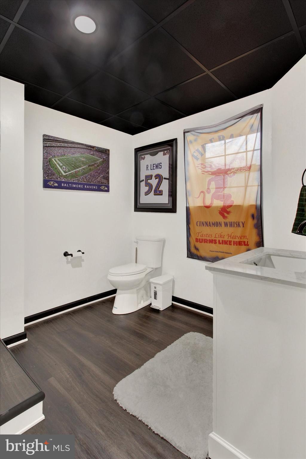 COLONIAL HILLS - Residential