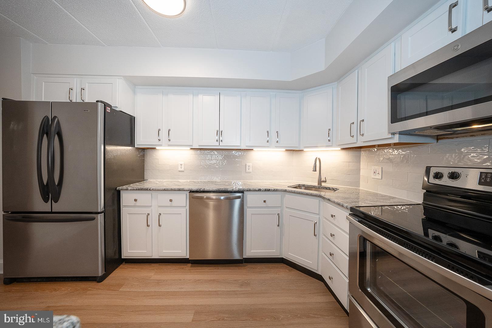 WYNNEWOOD - Residential