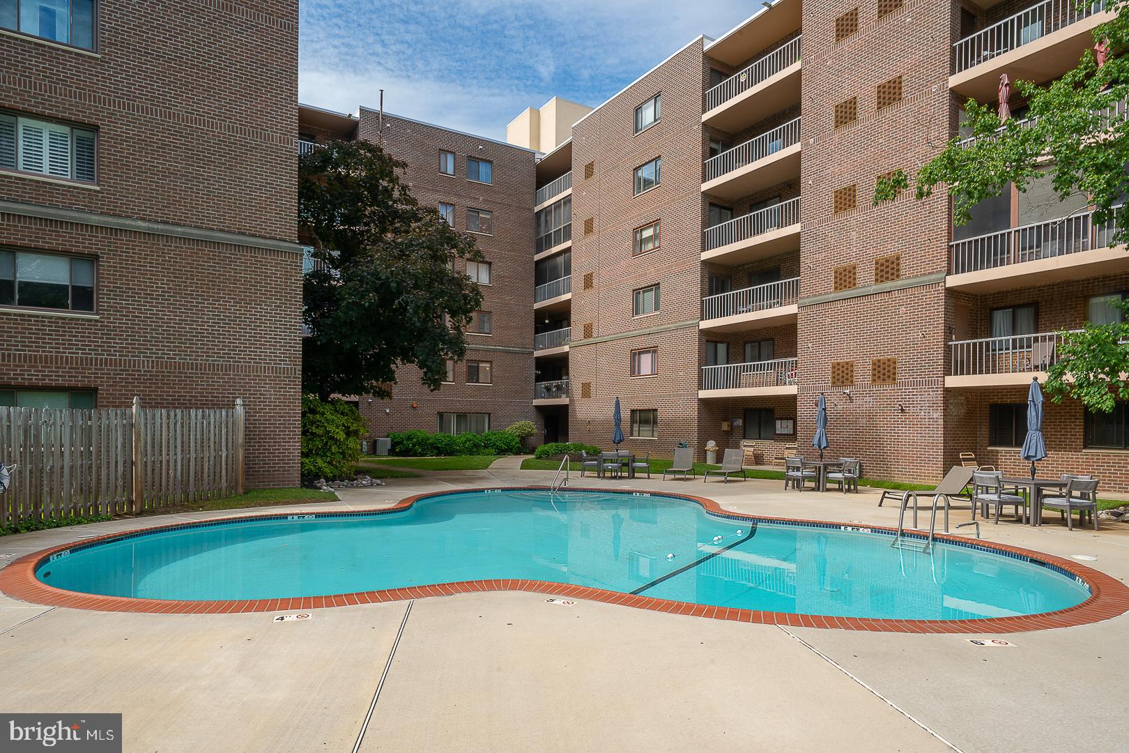 WYNNEWOOD - Residential