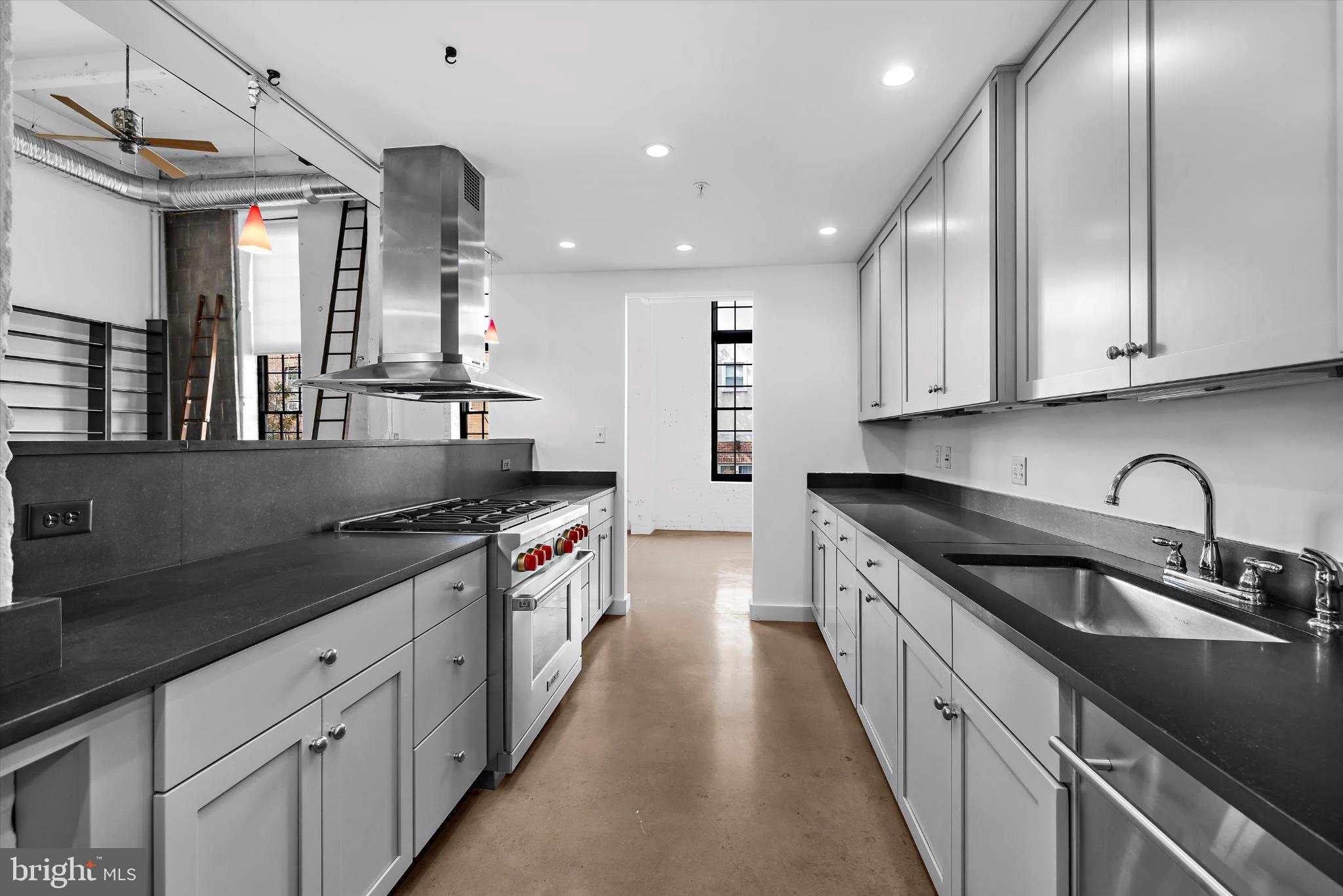 LITTLE ITALY - Residential