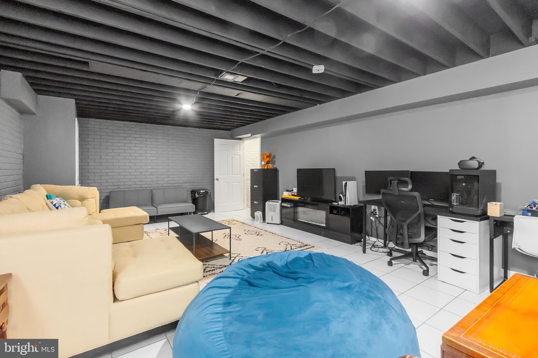 GLENN MEADOWS - Residential