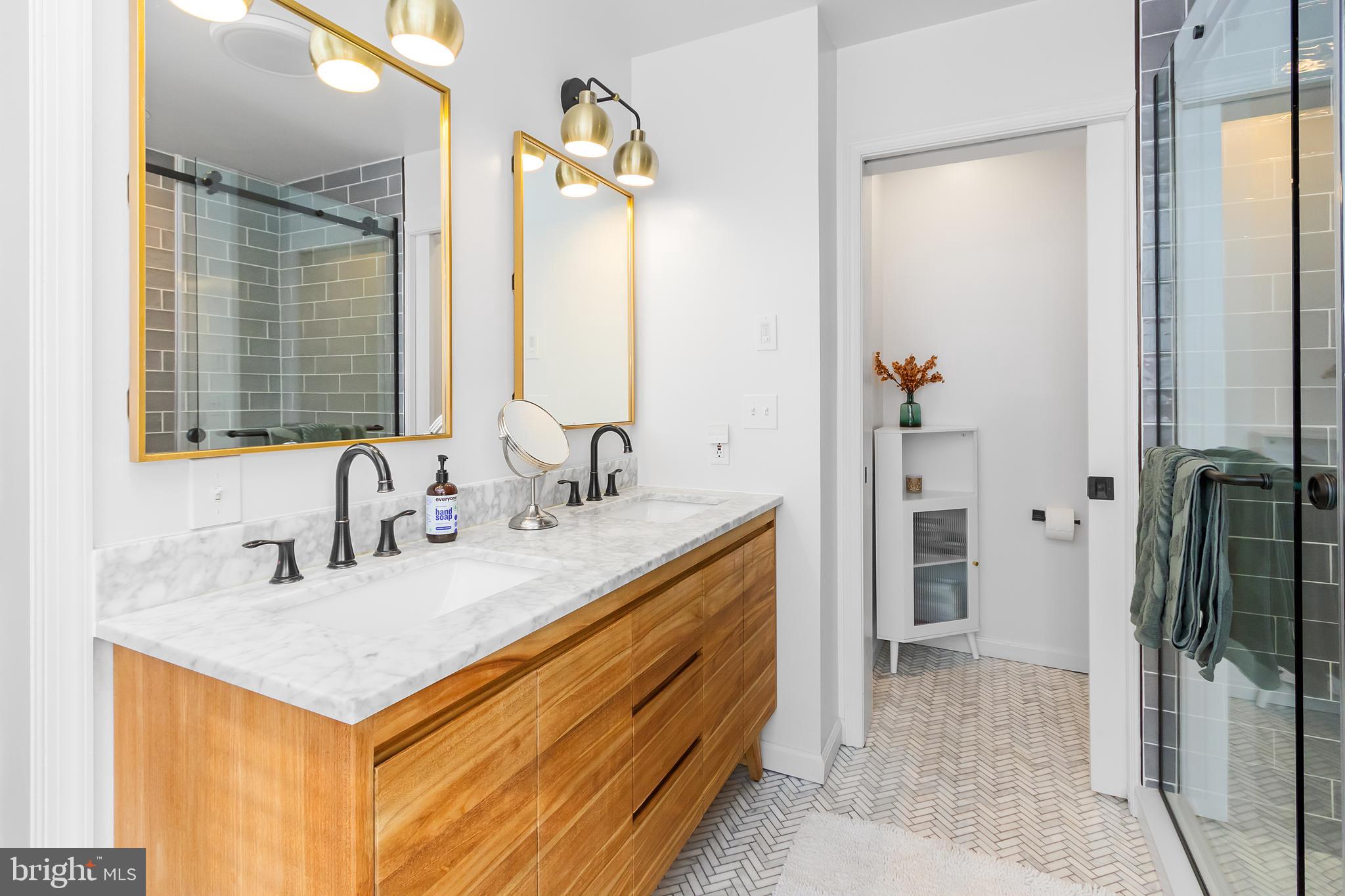 GLENN MEADOWS - Residential