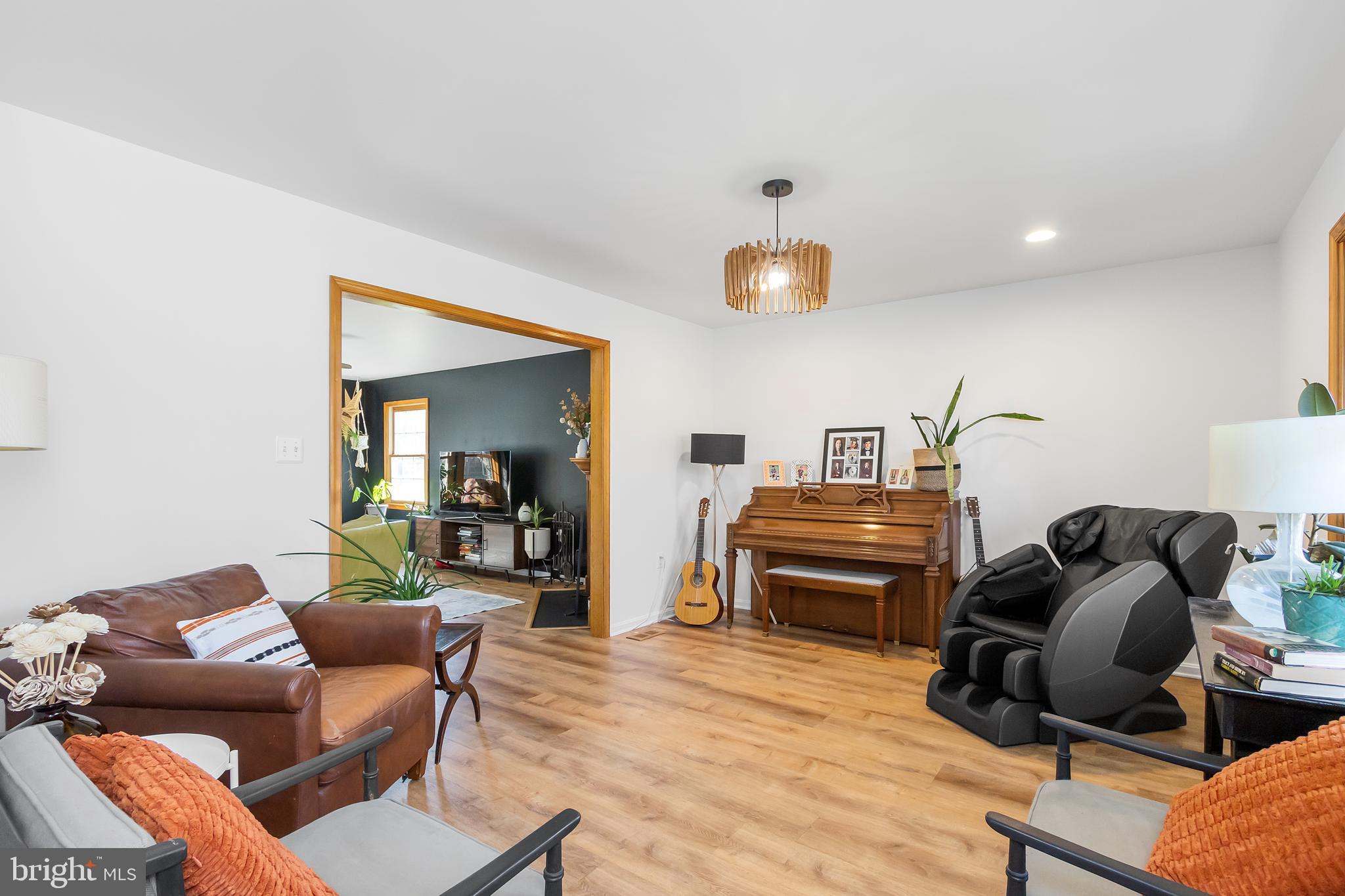 GLENN MEADOWS - Residential