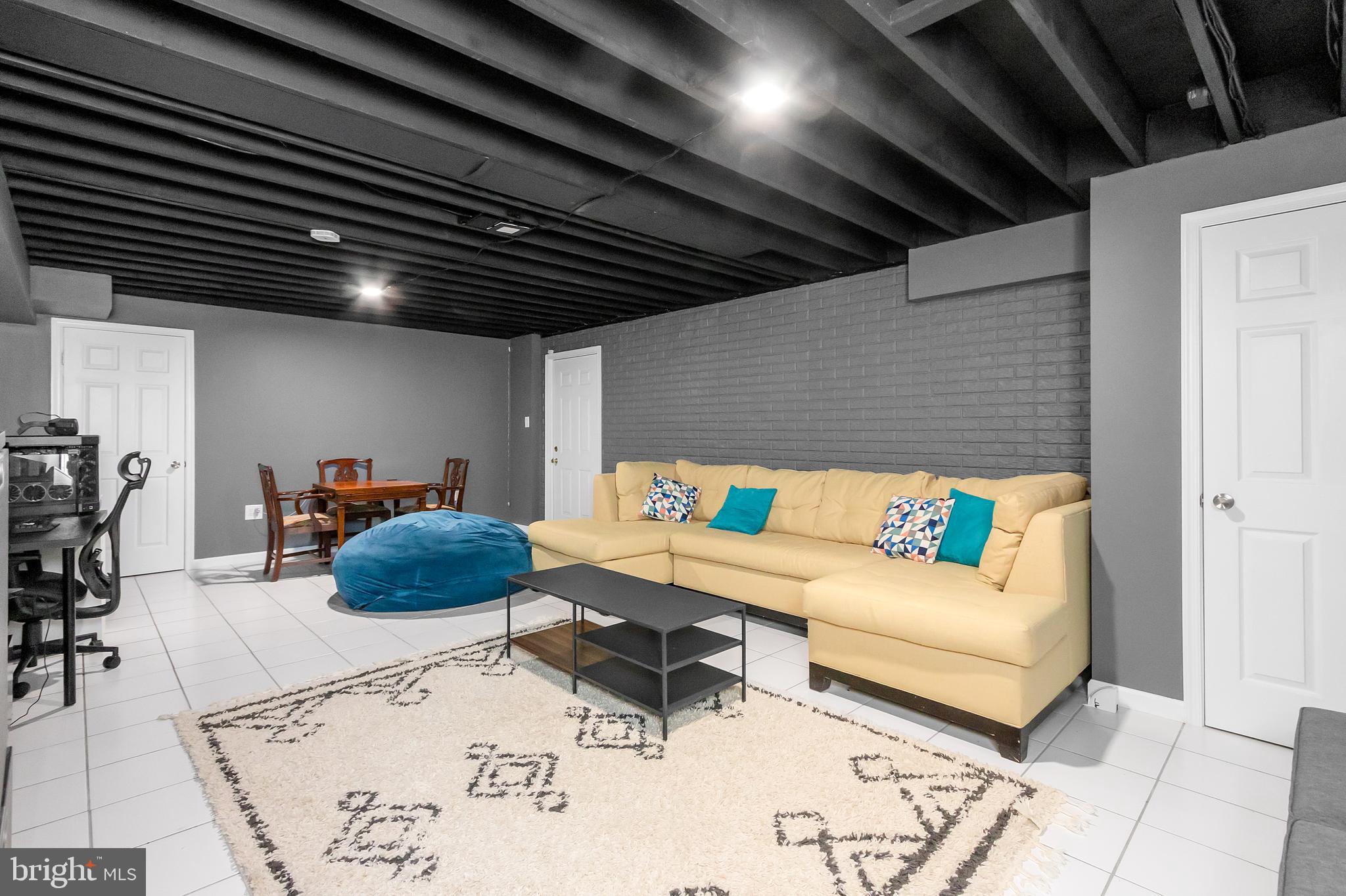 GLENN MEADOWS - Residential